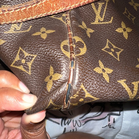 Beautiful Authentic Totally - Picture 10 of 15